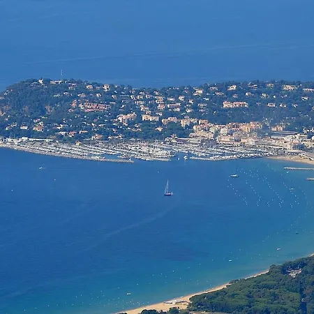 207-front De Parking Prive Apartment Cavalaire-sur-Mer