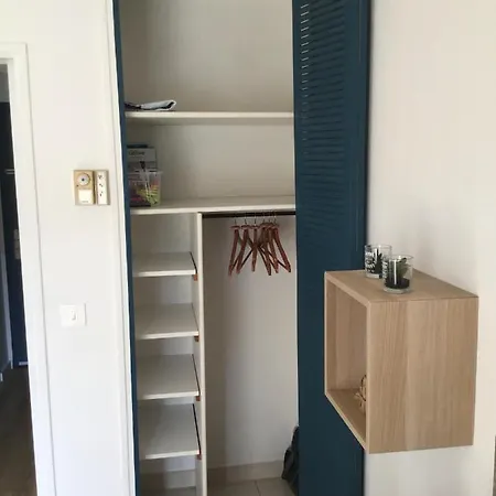 Apartment 207-front De Parking Prive