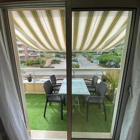 Apartment 207-front De Parking Prive Cavalaire-sur-Mer