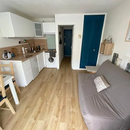 Apartment 207-front De Parking Prive *